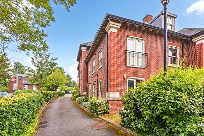 1 Bedroom Flat For Sale In Robins Court, Alresford, Hampshire, SO24