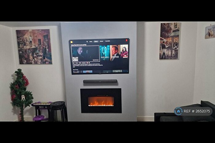 4 Bedroom Semi Detached House To Rent In Longships Drive, Milton Keynes, MK3