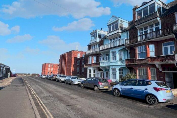 2 Bedroom Flat To Rent In Beach Road, Cromer, NR27