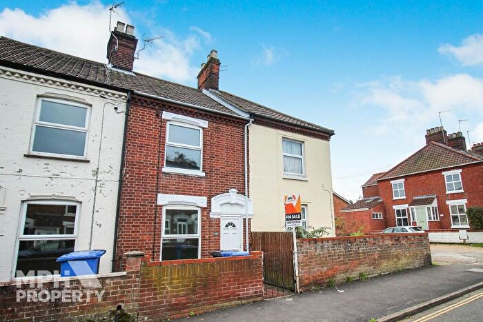 3 Bedroom Terraced House For Sale In Silver Road, Norwich, NR3