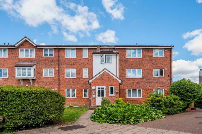 1 Bedroom Flat To Rent In John Williams Close, New Cross, London, SE14