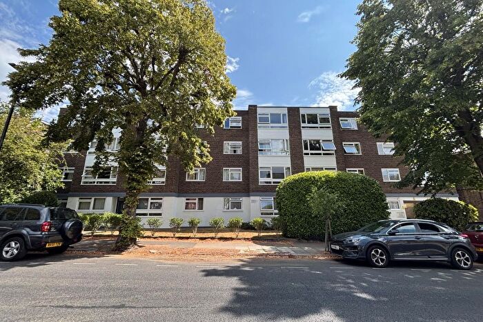 2 Bedroom Flat For Sale In Eaton Rise, London, W5