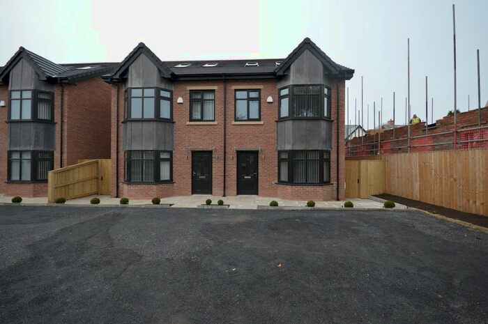 4 Bedroom Semi-Detached House To Rent In Clifford Road, Poynton, Stockport, SK12