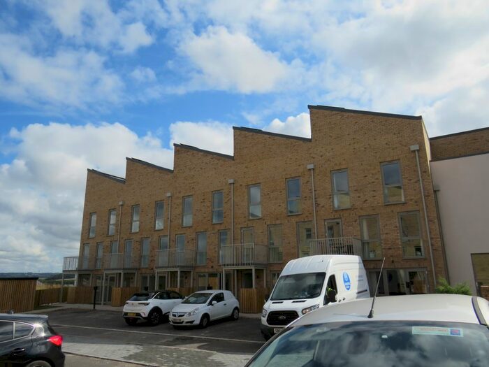 3 Bedroom Town House To Rent In Lescar Road, Waverley, Rotherham, S60