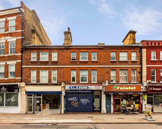 3 Bedroom Flat To Rent In Stile Hall Parade, London, W4