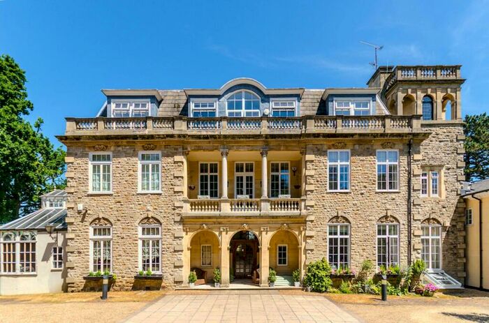 3 Bedroom Maisonette To Rent In Mavelstone Road, Bromley, BR1