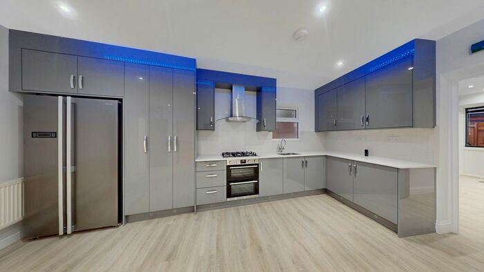 3 Bedroom Maisonette To Rent In Oldfield Lane South, Greenford, Greater London, UB6