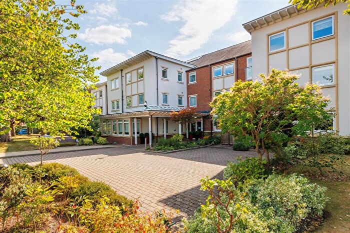 2 Bedroom Retirement Property For Sale In Main Street, Tiddington, CV37