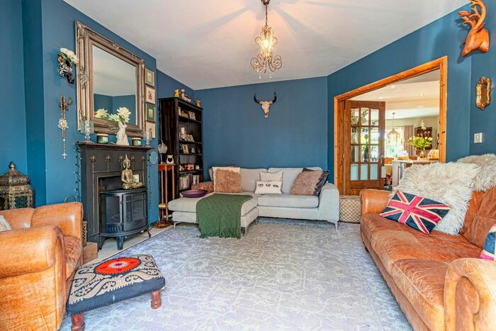 5 Bedroom Semi-Detached House For Sale In Leighton Road, Soulbury, Leighton Buzzard, LU7