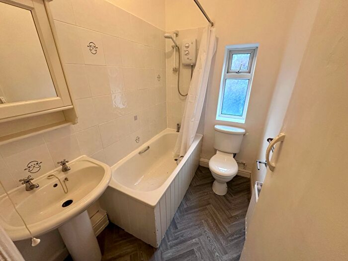 1 Bedroom Studio To Rent In Blair Road, Manchester, M16