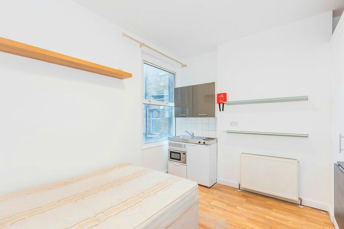 Studio To Rent In Chamberlayne Road, Kensal Rise NW10