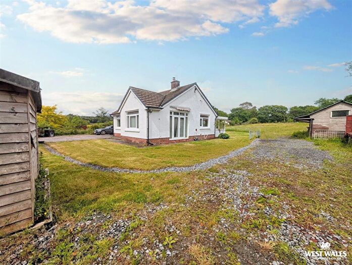 3 Bedroom Detached Bungalow For Sale In Salem, Llandeilo, SA19
