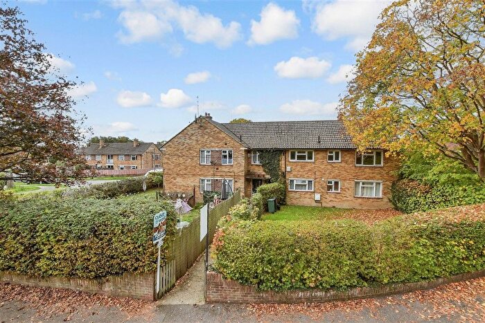2 Bedroom Flat For Sale In Atherfield Road, Reigate, Surrey, RH2