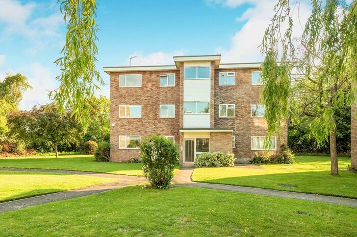 1 Bedroom Flat To Rent In St Johns Court, Warwick, CV34
