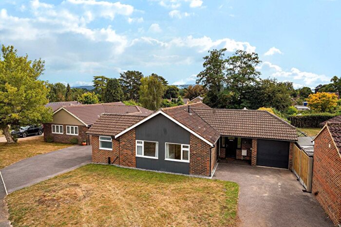 3 Bedroom Detached Bungalow For Sale In Elmleigh, Midhurst, GU29