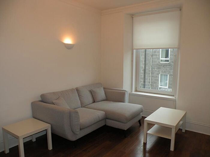 1 Bedroom Flat To Rent In Esslemont Avenue, First Floor Right, AB25