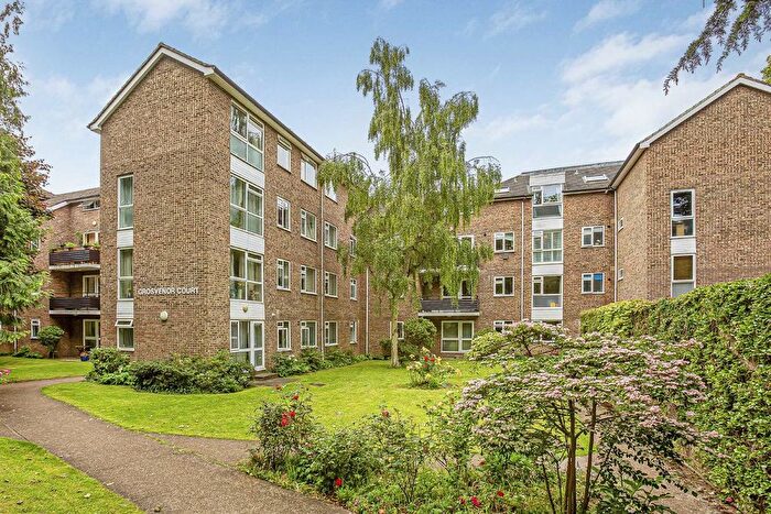 2 Bedroom Flat For Sale In Fairfax Road, Teddington, TW11