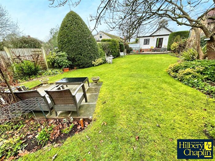 2 Bedroom Bungalow For Sale In Lower Bedfords Road, Collier Row, RM1