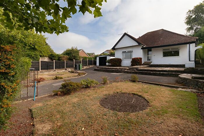 3 Bedroom Detached Bungalow For Sale In Rye Road, Hastings, TN35