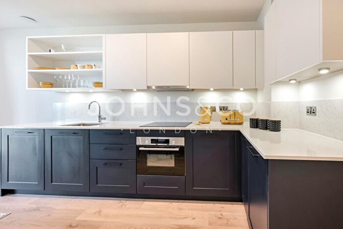 1 Bedroom Flat To Rent In Redwood Tower, Affinity View, London, E16