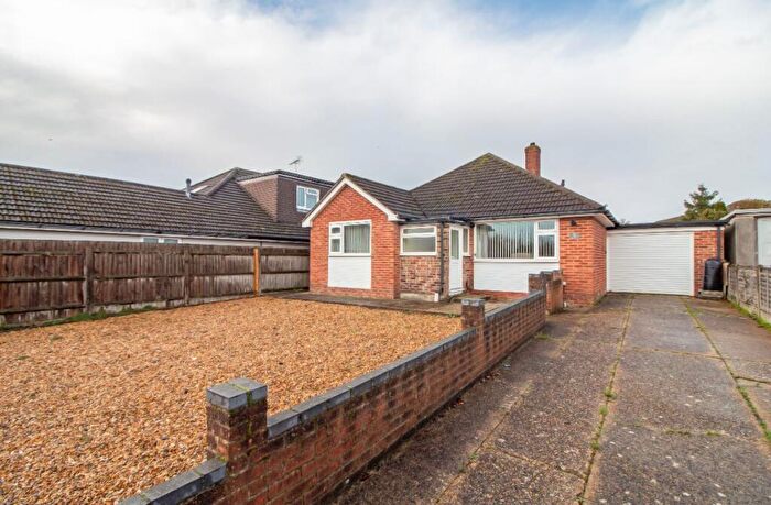 3 Bedroom Detached Bungalow For Sale In Spring Vale, Cowplain, PO8
