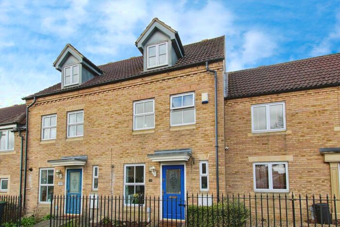 3 Bedroom Terraced House For Sale In Kings Avenue, Ely, Cambridgeshire, CB7