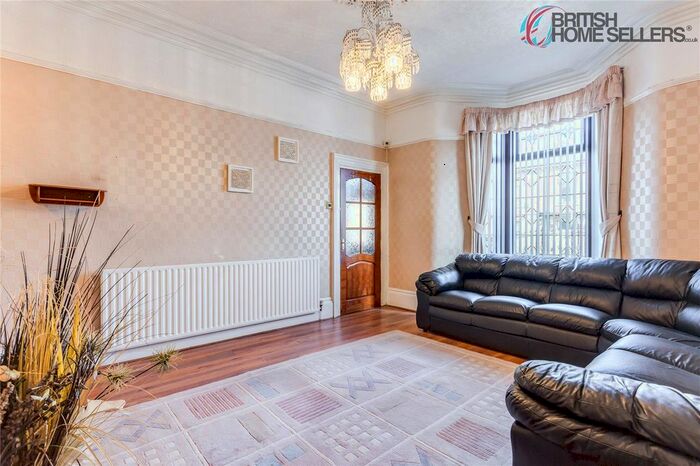 5 Bedroom Terraced House For Sale In Hoxton Street, Bradford, West Yorkshire, BD8