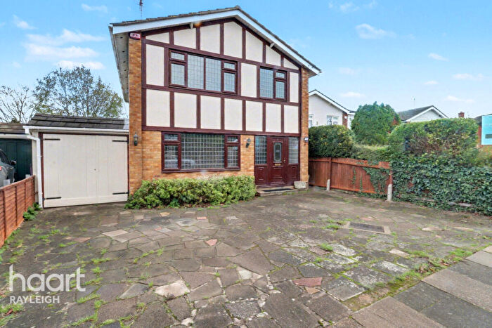 4 Bedroom Detached House To Rent In Ashurst Avenue, Southend-On-Sea, SS2