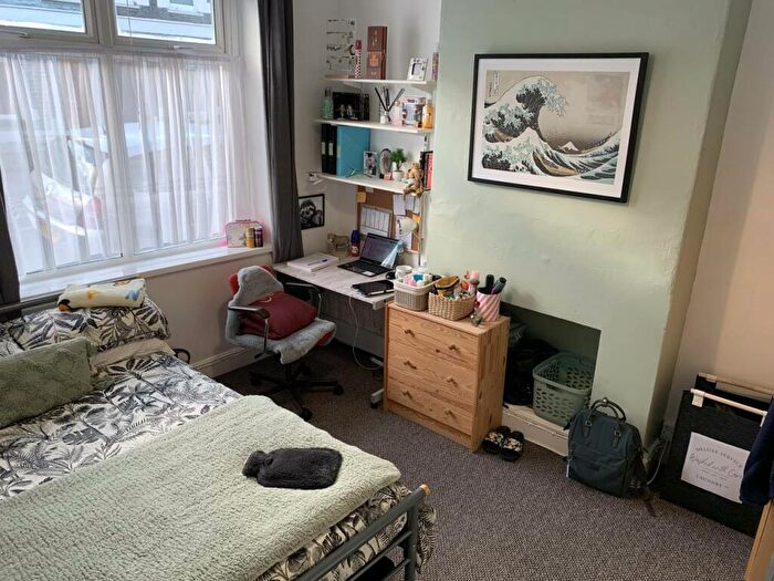 3 Bedroom House To Rent In Treharris Street, Cathays, CF24