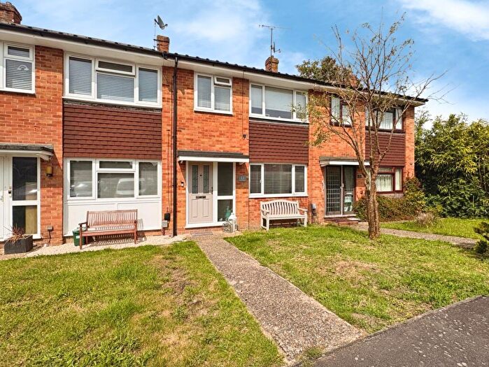 3 Bedroom Terraced House For Sale In Elm Bank, Yateley, Hampshire, GU46