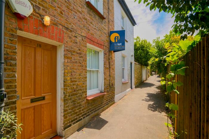 2 Bedroom Property To Rent In Albany Passage, Richmond, TW10