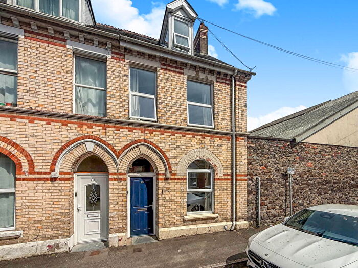 3 Bedroom Terraced House For Sale In Vicarage Lawn, Barnstaple Town Centre, North Devon, EX32