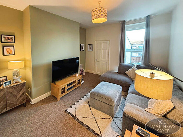 2 Bedroom Flat For Sale In South View, Newcastle Upon Tyne, NE13