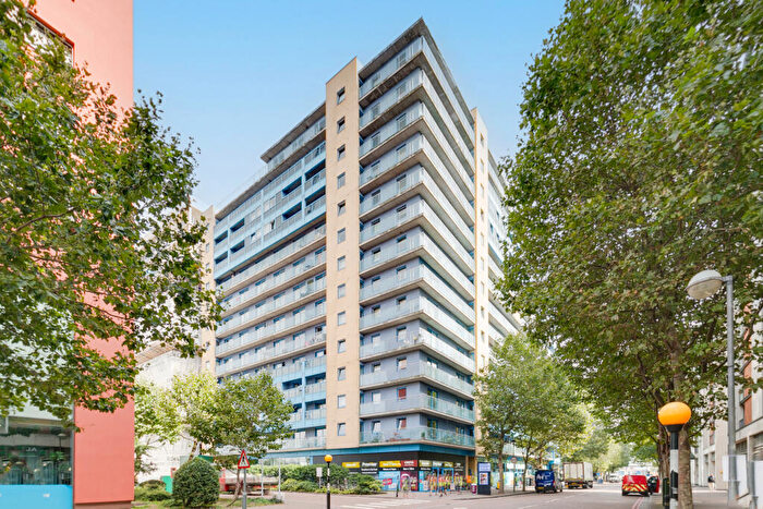 2 Bedroom Flat To Rent In Westgate Apartments, Royal Docks, E16