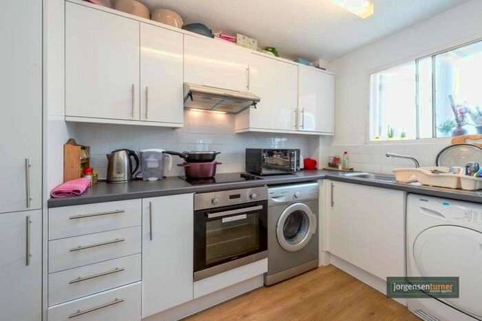 1 Bedroom Flat To Rent In Blondin House, Harrow Road, London, Nw, NW10