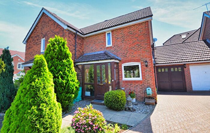 2 Bedroom Semi-Detached House For Sale In Edenbridge, Kent, TN8