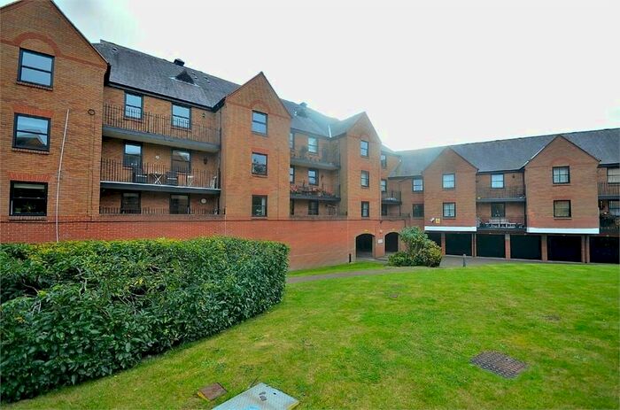 1 Bedroom Flat To Rent In Chelmsford Road, Dunmow, CM6