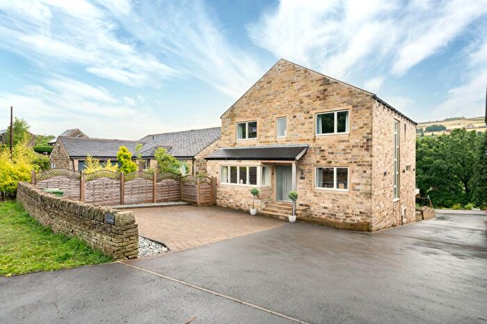 5 Bedroom Detached House For Sale In Burnlee Road, Holmfirth, HD9