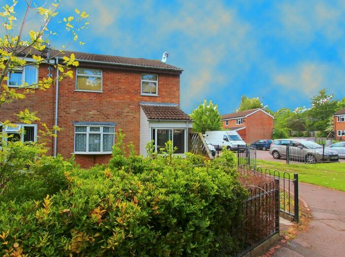2 Bedroom Terraced House To Rent In Cartbridge Walk, Walsall, WS3