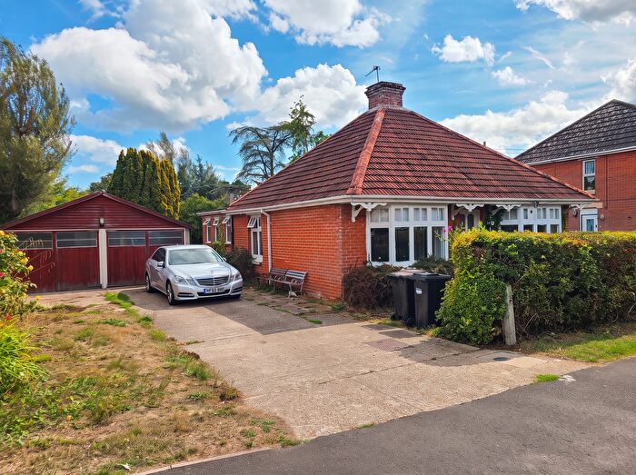 3 Bedroom Bungalow For Sale In Stanley Road, Central Totton, SO40