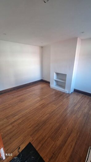 3 Bedroom Semi-Detached House To Rent In Warwick Crescent, Hayes, UB4