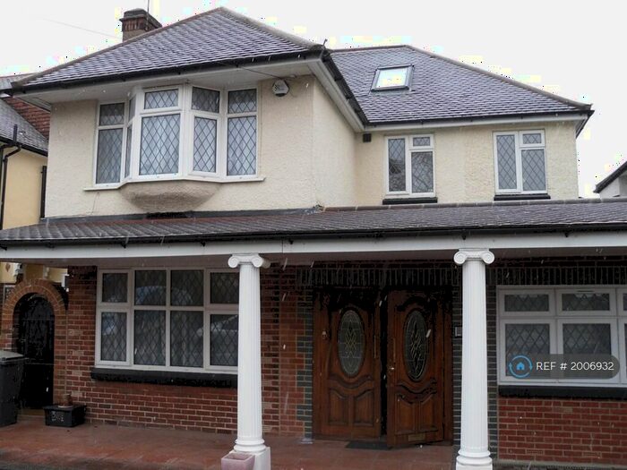 6 Bedroom Detached House To Rent In Southway, Totteridge, N20