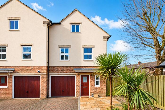 5 Bedroom End Of Terrace House To Rent In Chaucer Close, Sandridge Road, St. Albans, Hertfordshire, AL1