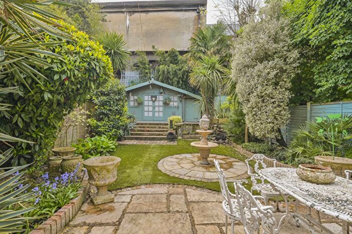 5 Bedroom Semi Detached House For Sale In Vaughan Avenue, Stamford Brook, London, W6