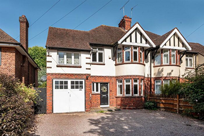 4 Bedroom Semi-Detached House For Sale In Kimbolton Road, Bedford, MK41