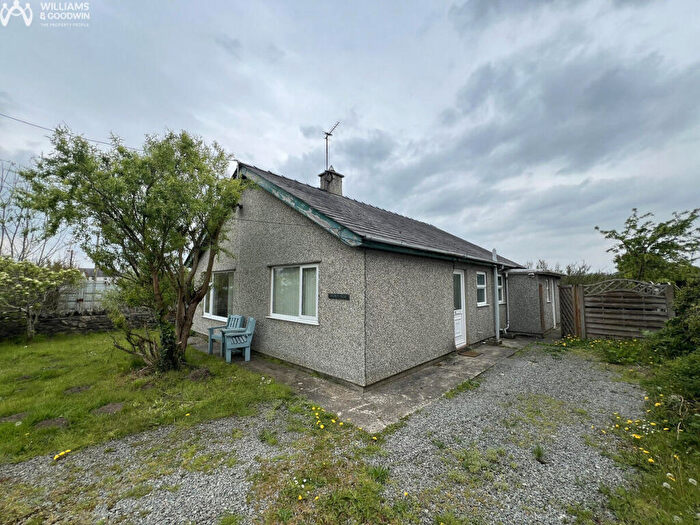 2 Bedroom Bungalow For Sale In Lon Capel, Dwyran, Anglesey, LL61