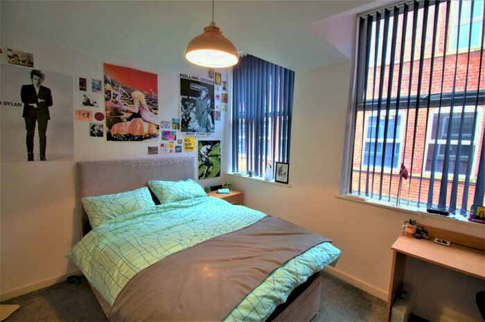 2 Bedroom Apartment To Rent In Apt Wheatsheaf Apts, - John Street, S2