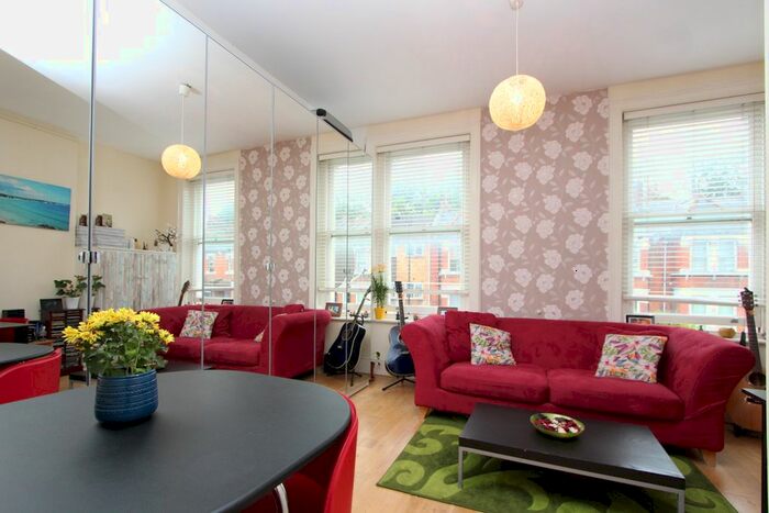 1 Bedroom Flat To Rent In Palace Gates Road, Alexandra Park, N22