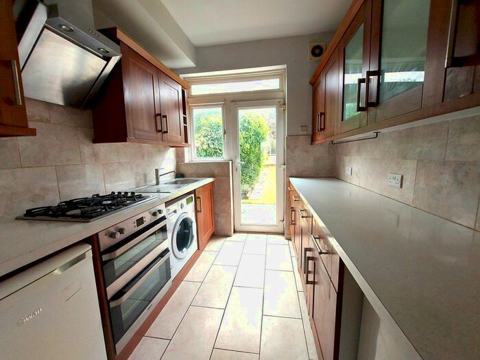 3 Bedroom Terraced House To Rent In Glenham Drive, Ilford, IG2