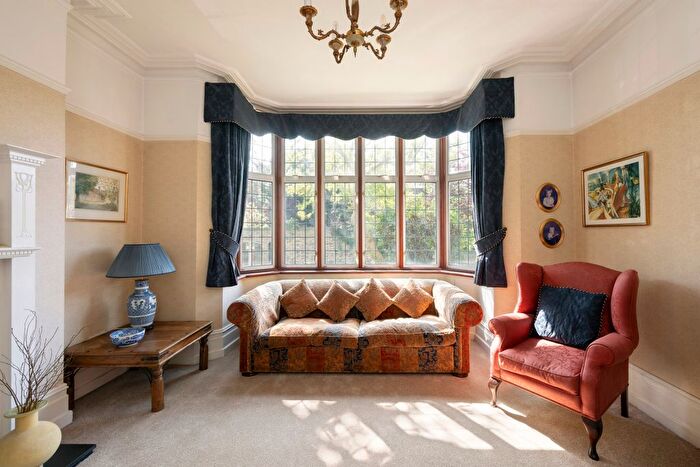 6 Bedroom Semi-Detached House For Sale In St. Austell Road, Blackheath, SE13